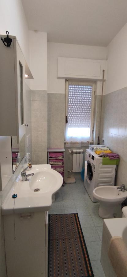 Sweet Home In Ostia Luaran gambar