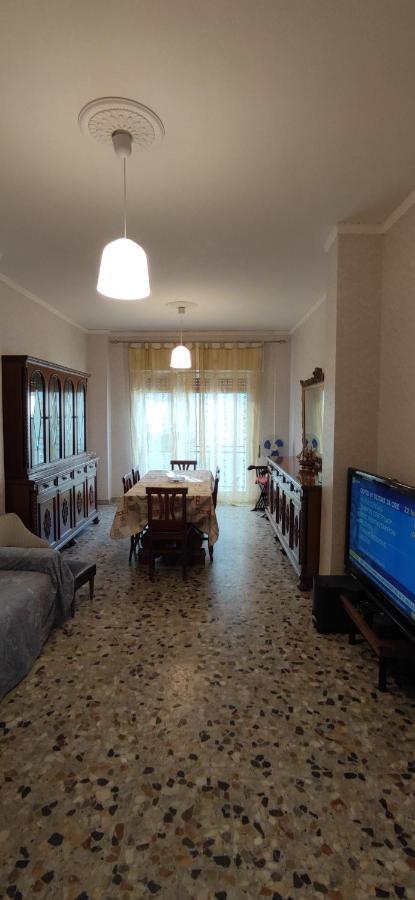 Sweet Home In Ostia Luaran gambar