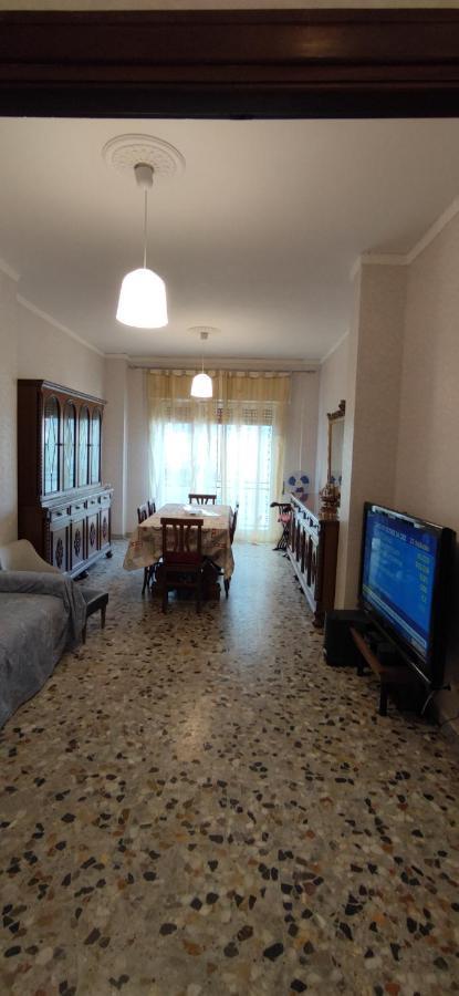 Sweet Home In Ostia Luaran gambar